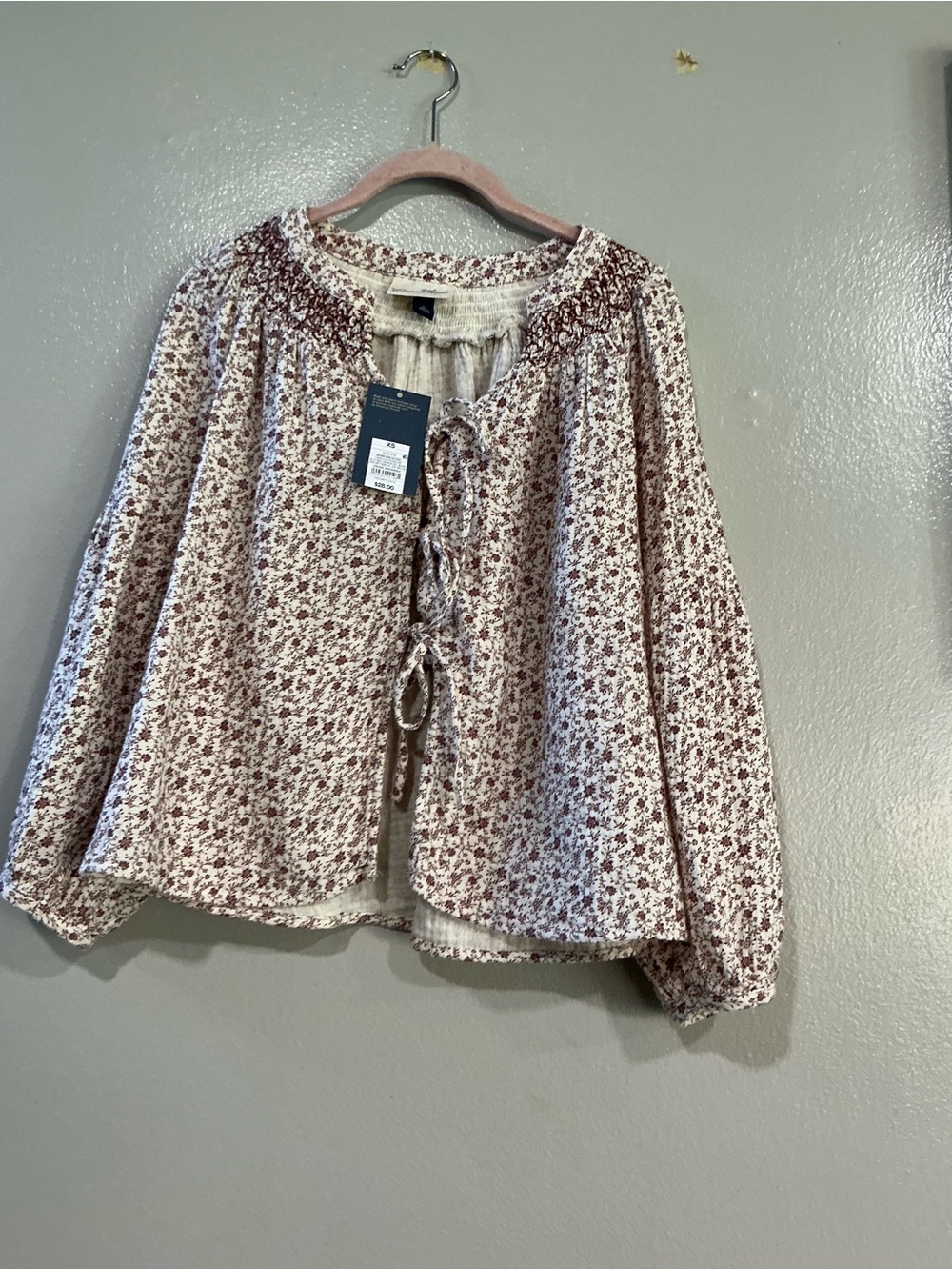Women’s Raglan Long Sleeve Tie-Front Blouse.   Brown Floral.  XS - Picture 7 of 15